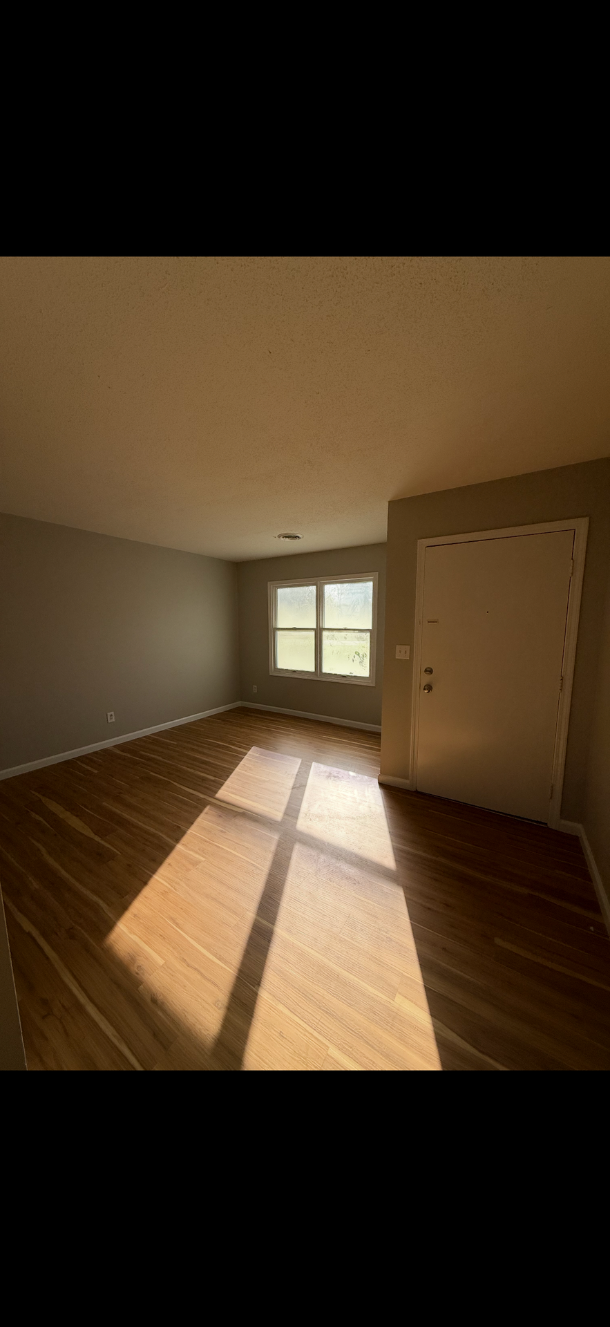 Sikeston Townhome: 600 Pine St.