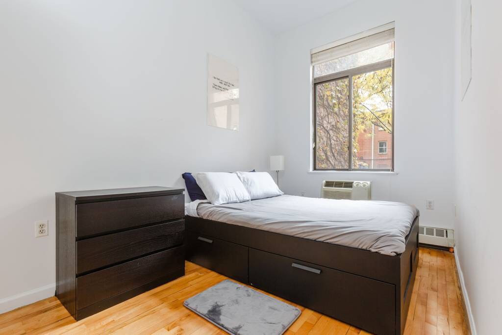 New York Apartment: 287 East 4th Street