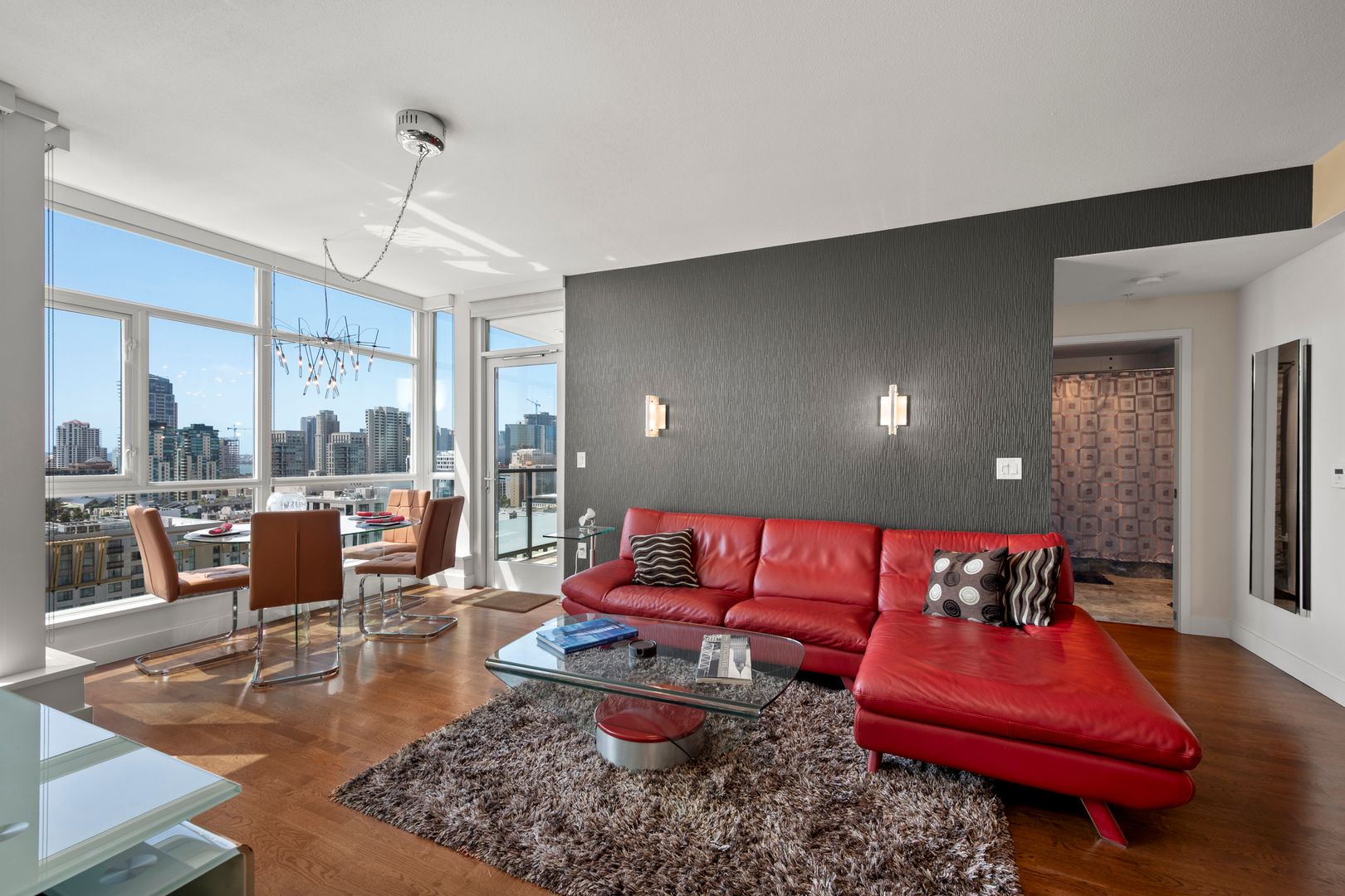 San Diego Condo: 325 7th Ave. #1607