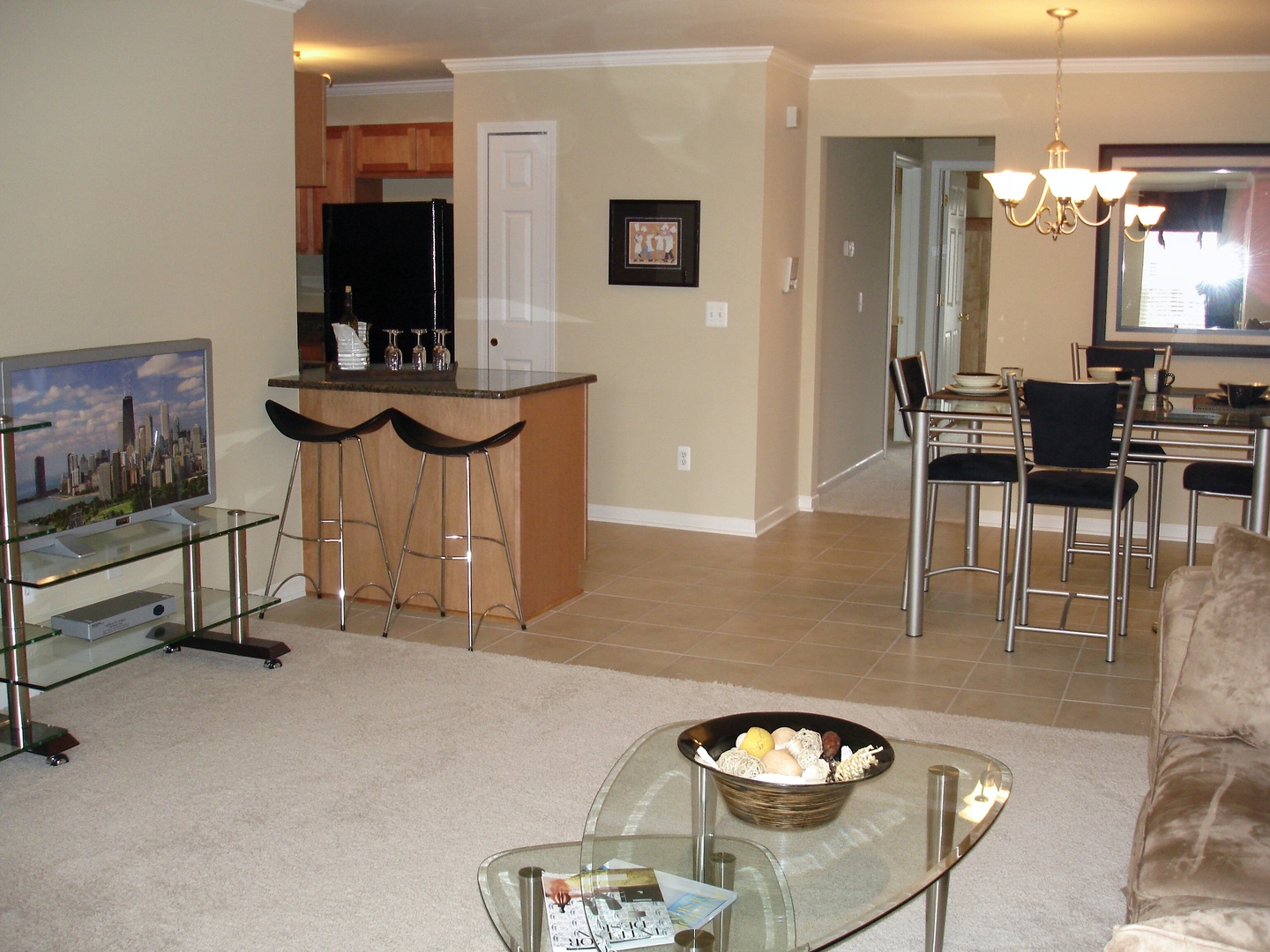 Shelby Twp. Apartment: 8108-8160 Williamstown Drive