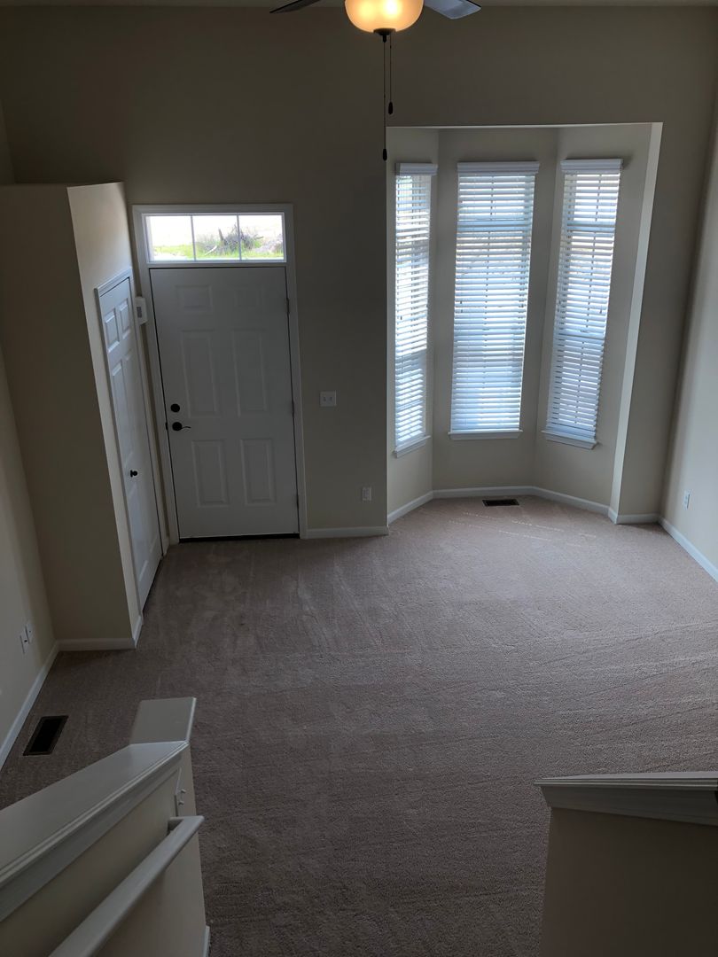 Shelby Twp. Apartment: 8108-8160 Williamstown Drive