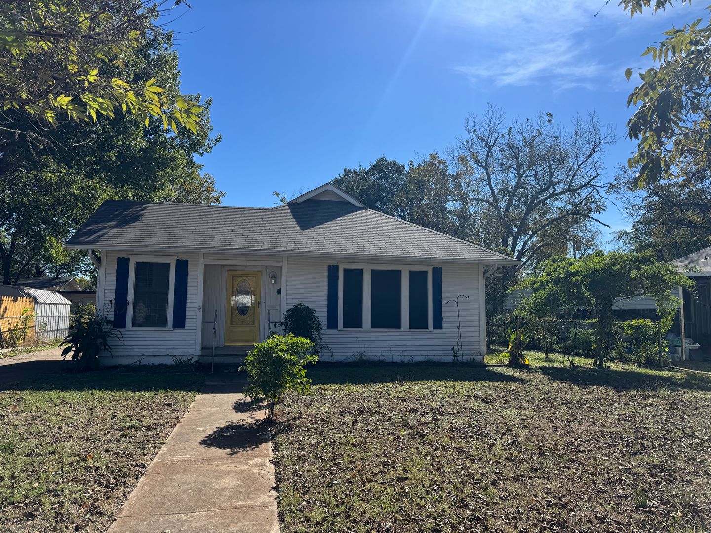 Cleburne House: 203 Moon St