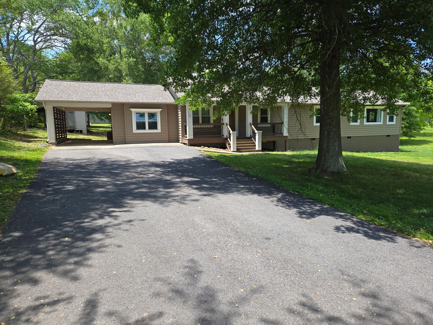 Vinemont House: 285 Co Rd 1387