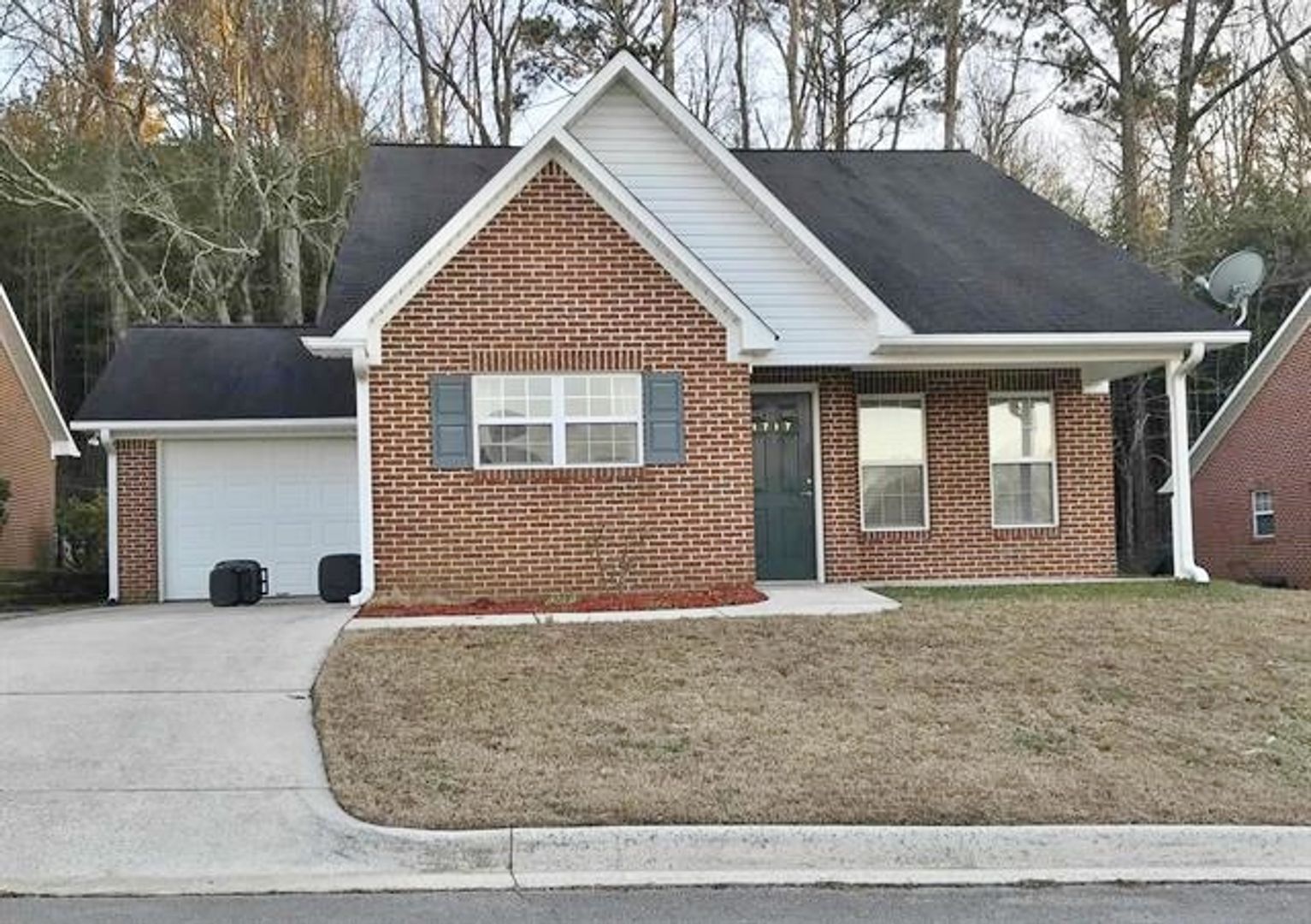 Cullman House: 1717 Creek Cir S.E.