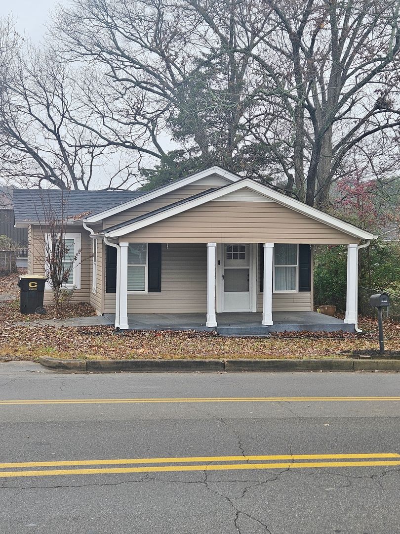 Cullman House: 807 2nd Ave N.E.