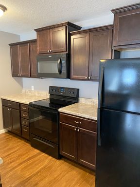 310 Allan Ave #214, Owatonna, MN 55060