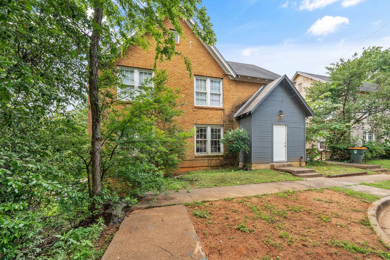 Tyler Apartment: 132 Rowland Pl