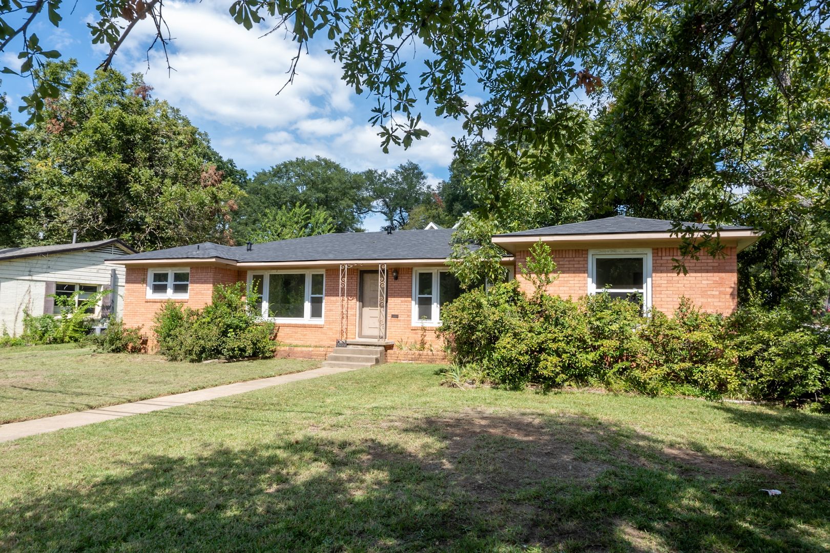 Tyler House: 2444 Sunybrook Drive