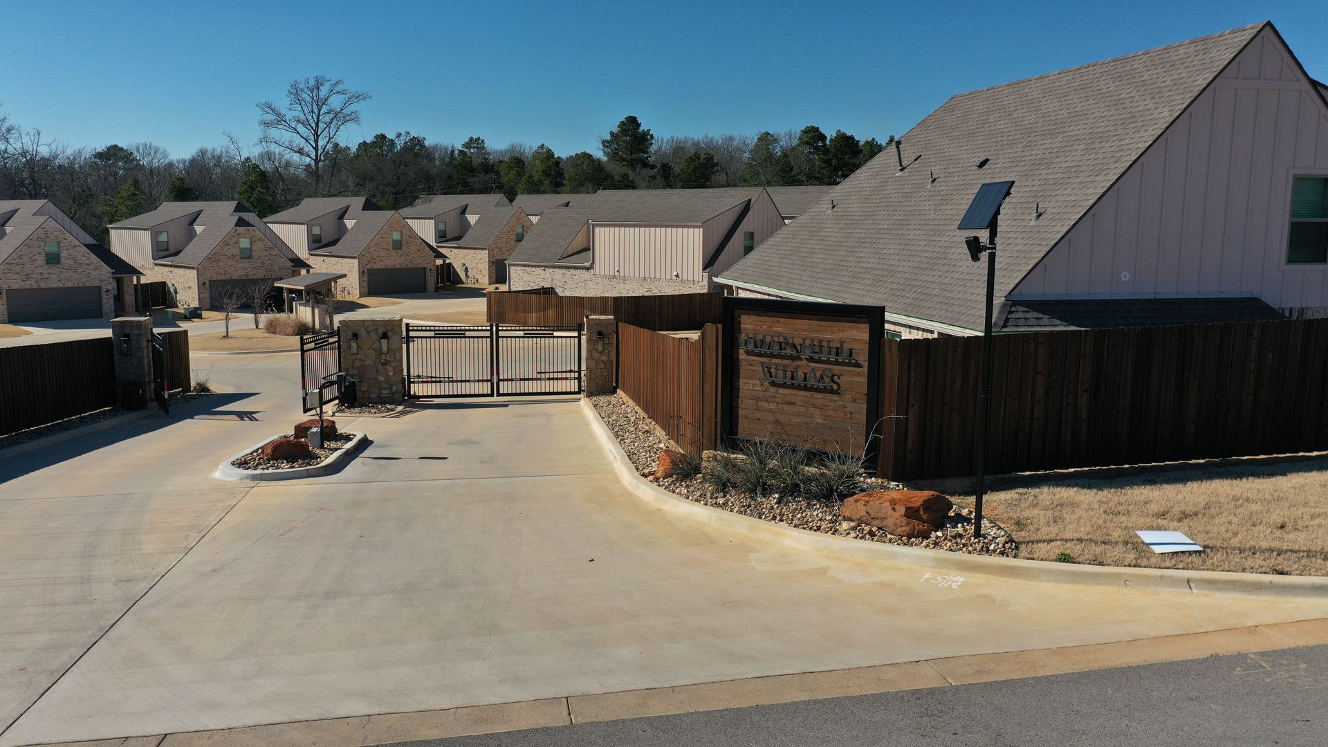 Tyler Apartment: 4304 Omen Hill Way