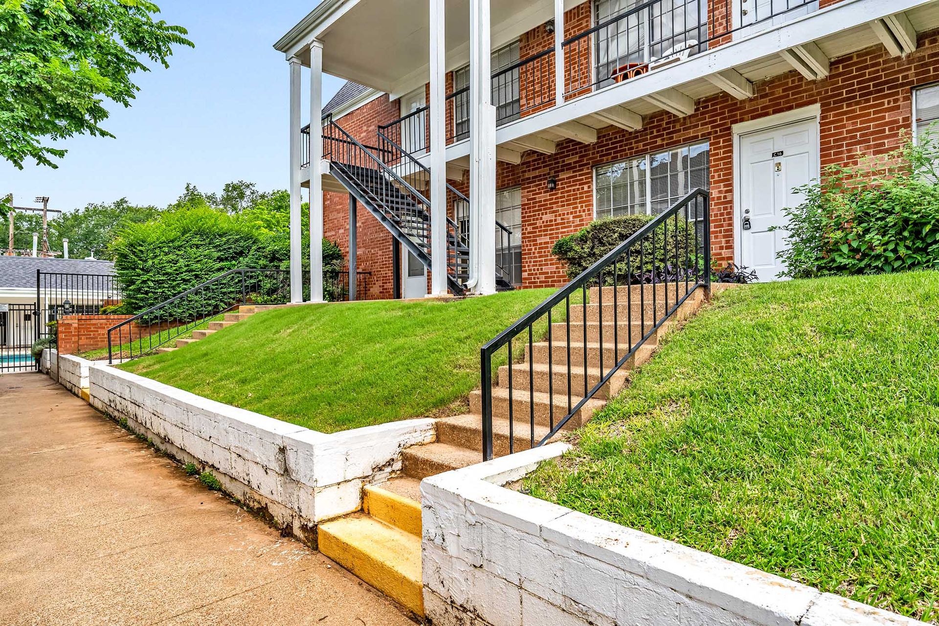 Drake Barclay Apartment 9 of 12