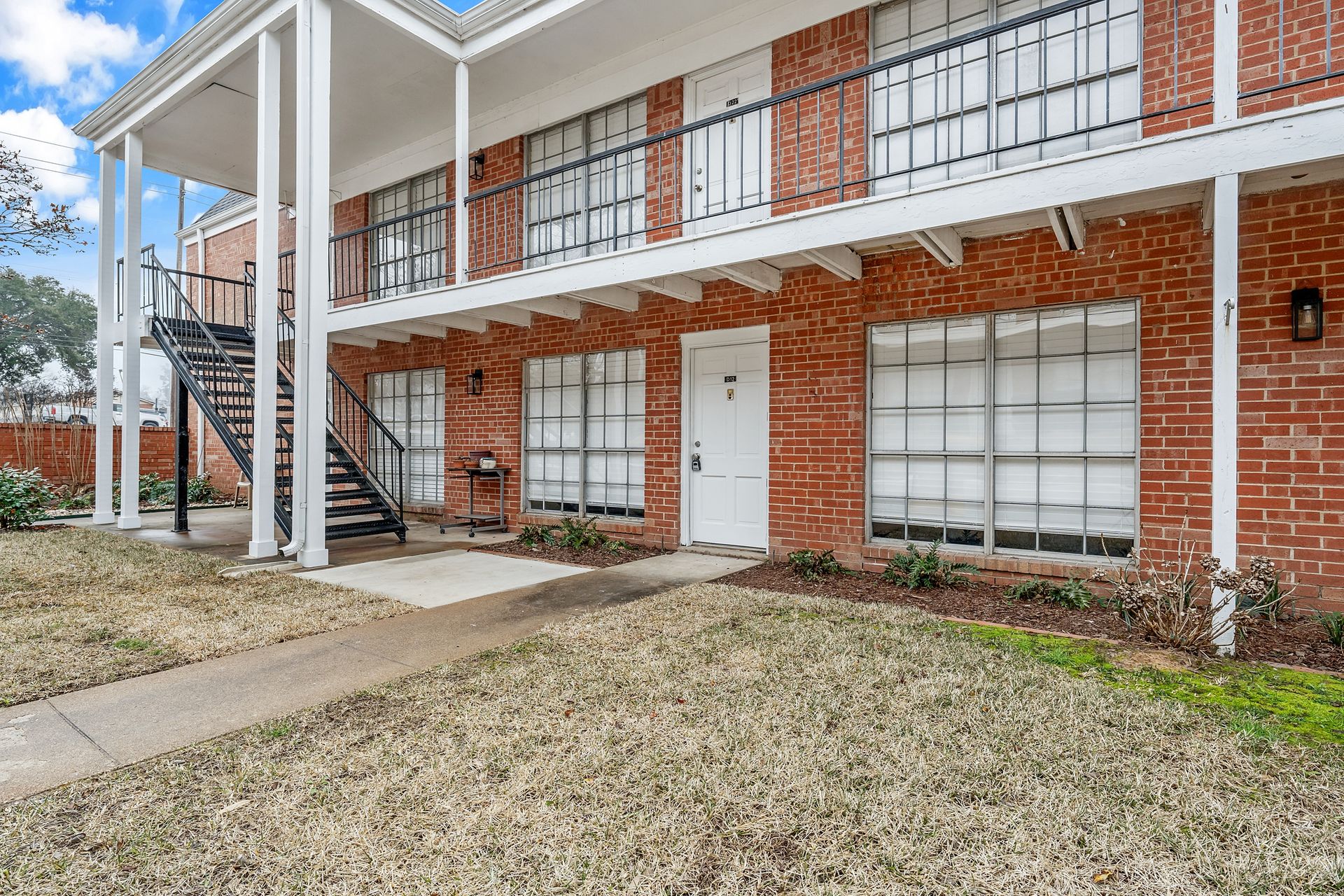 Drake Barclay Apartment 8 of 12