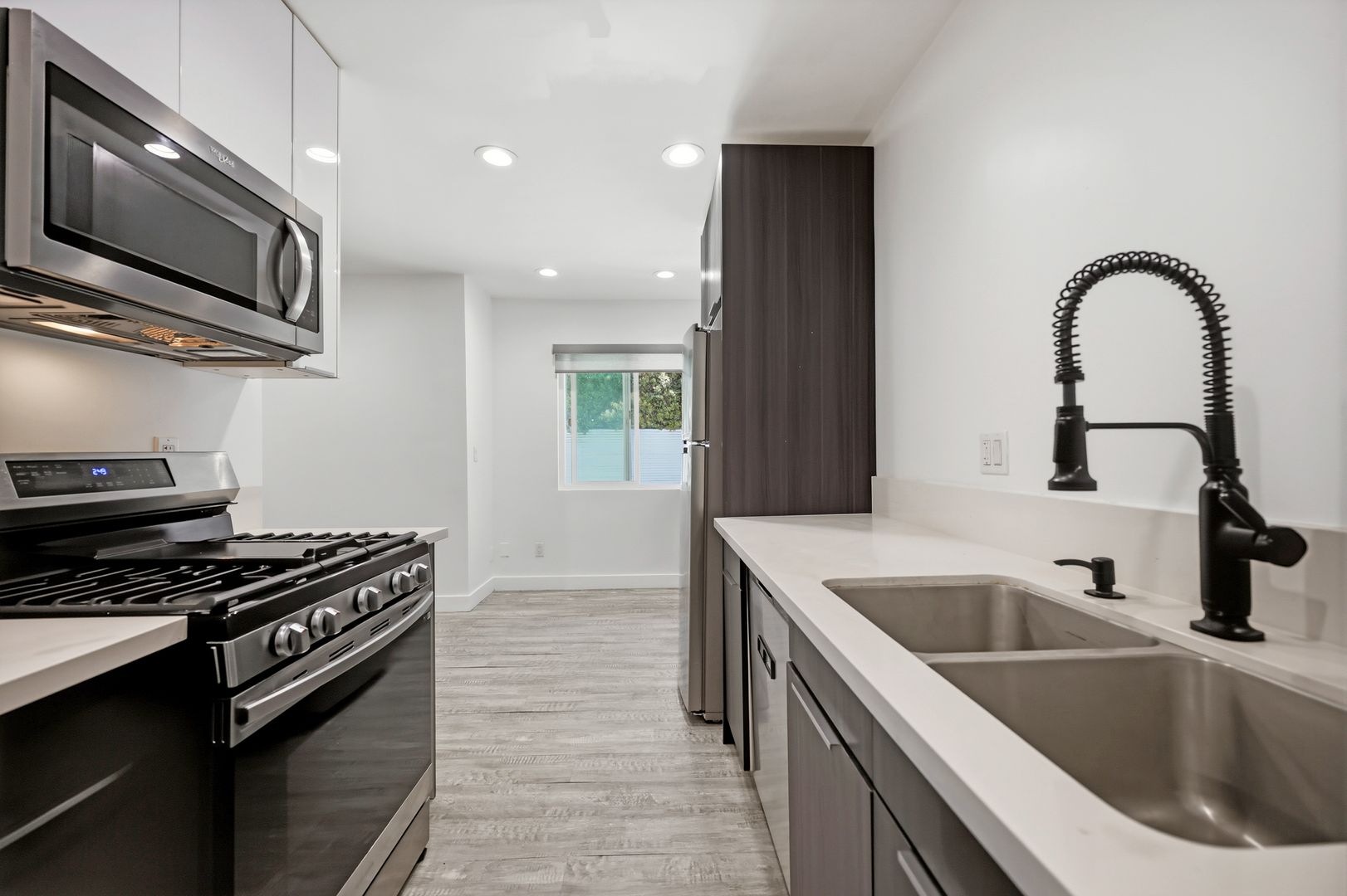 Los Angeles Apartment: 2561 W Avenue 30