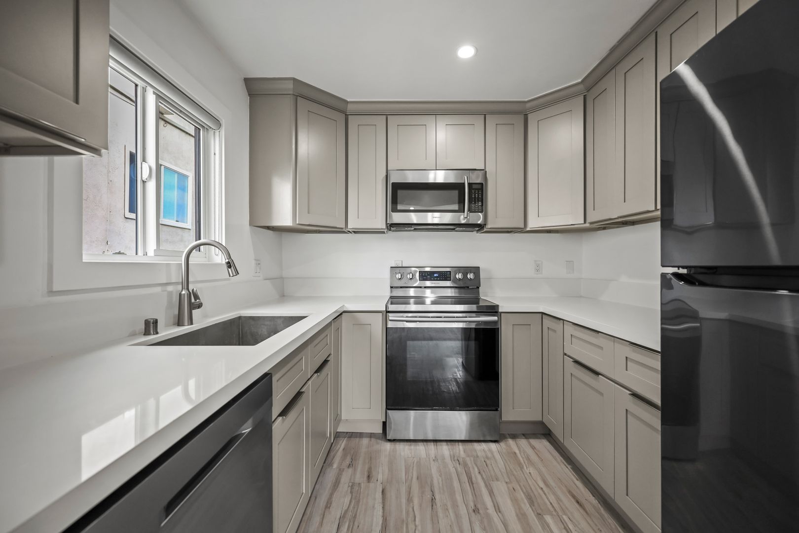 Santa Ana Apartment: 1101 N Flower Street