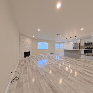 Modern style 2 Bed 2 bath Condo 1st Floor at The Lakes! – photo 1