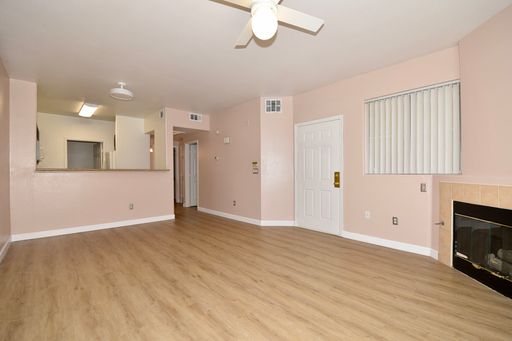 Charming 1 Bedroom Condo on 2nd Floor Next To Durango Casino – photo 1