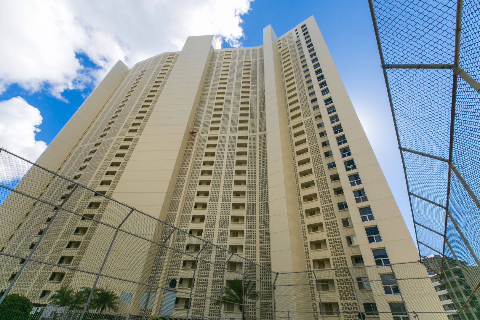 Honolulu Apartment: 469 Ena Rd #2402