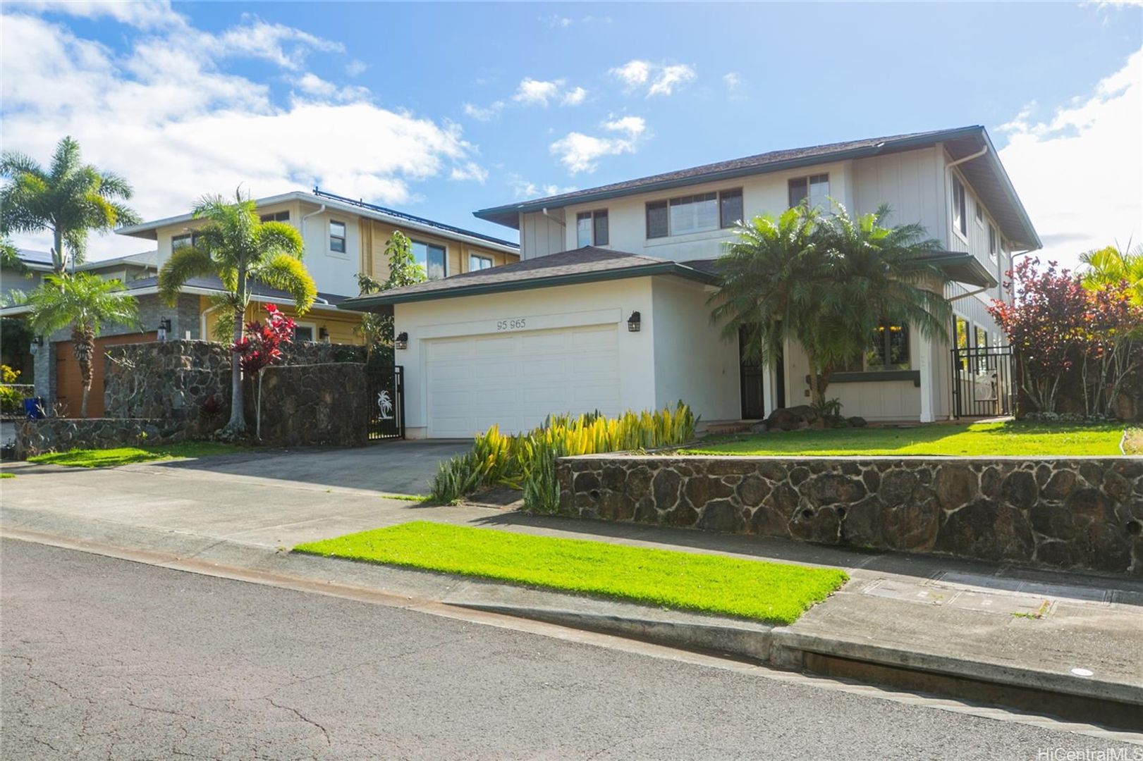 Mililani House: 95-965 Kelakela St.