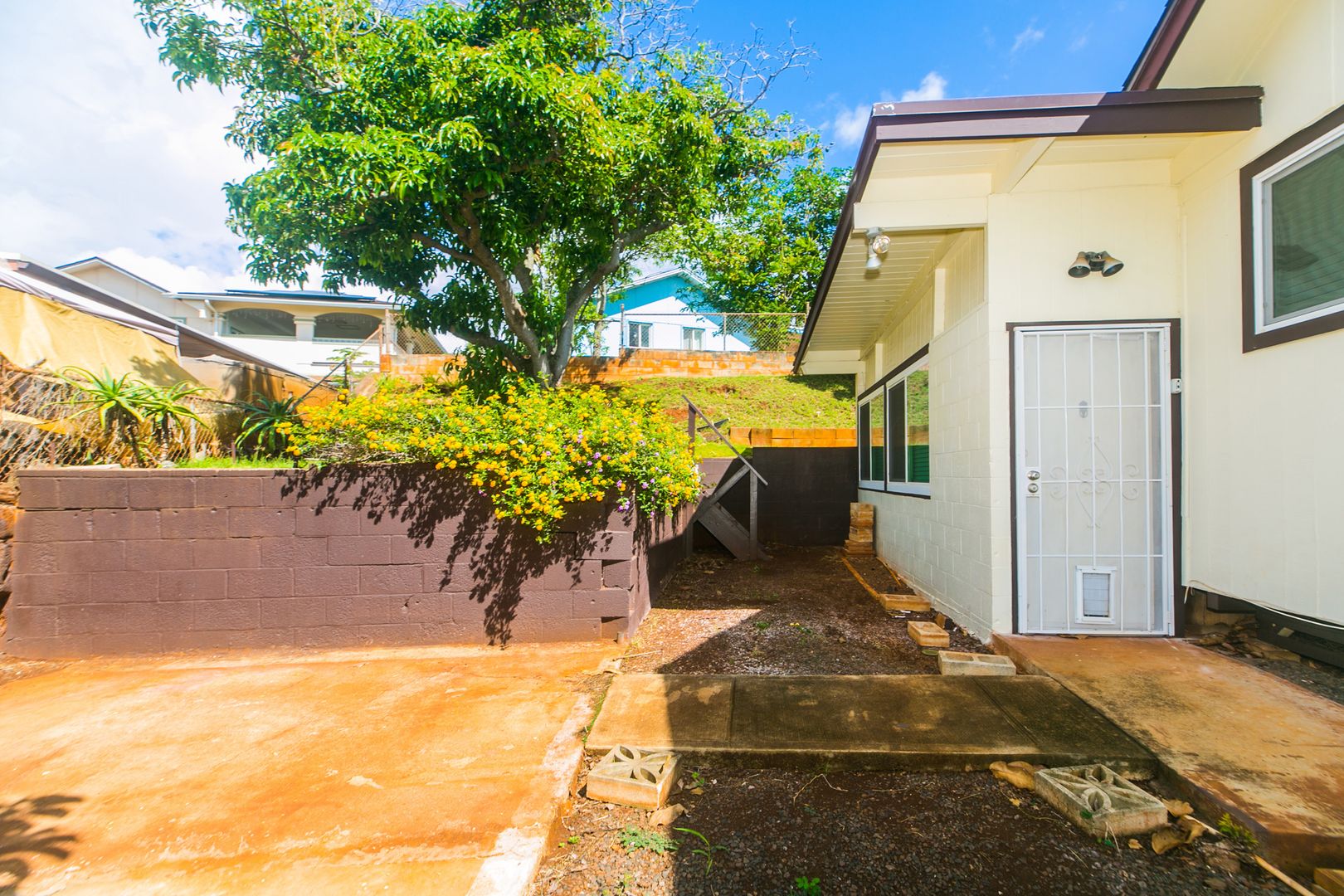 Kapolei Apartment: 94-1086 Lumihoahu St.