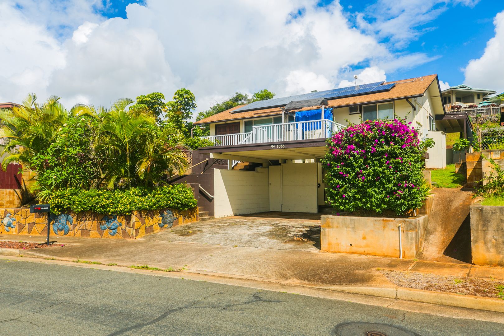 Kapolei Apartment: 94-1086 Lumihoahu St.
