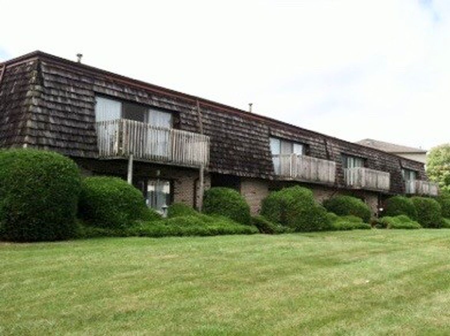 Mansfield Apartment: SUNSET BLVD APARTMENTS