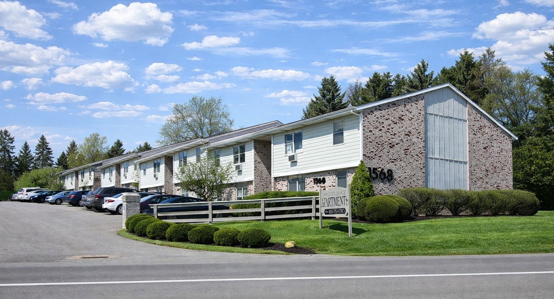 Mansfield Apartment: 1568 Lexington Ave