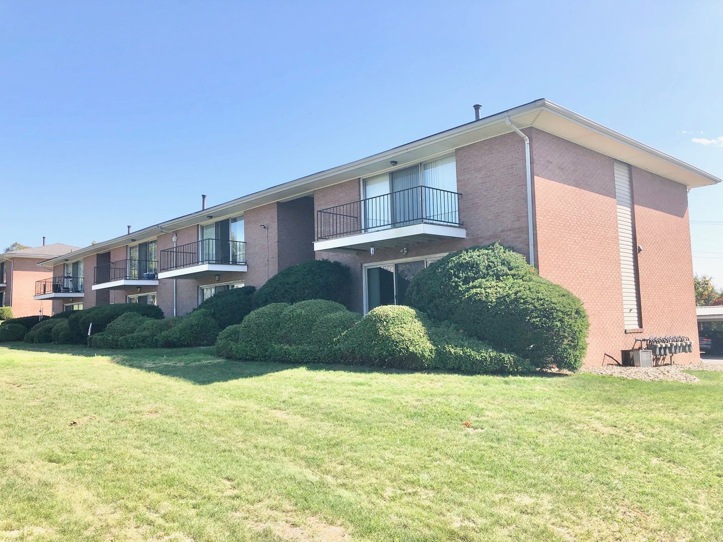 Mansfield Apartment: SUNSET BLVD APARTMENTS