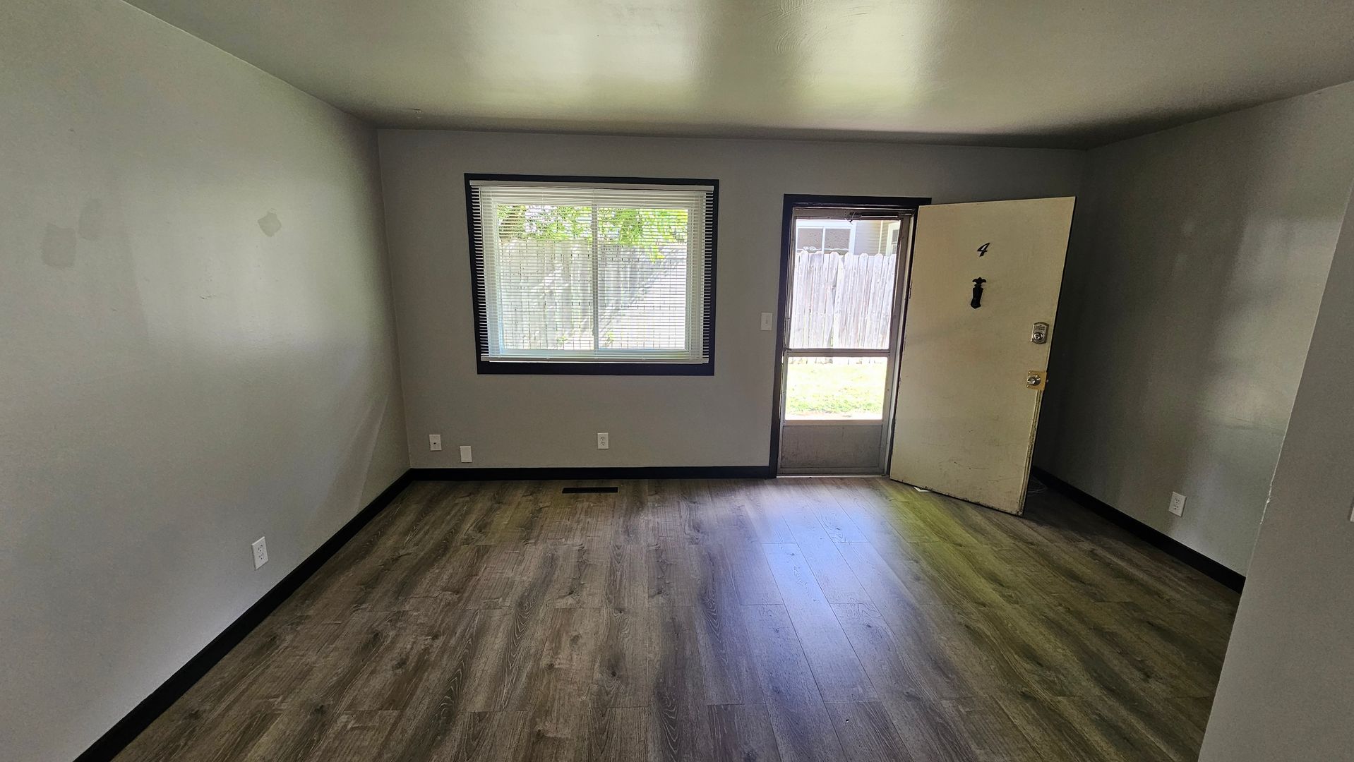 Mansfield Apartment: 126 Poplar St