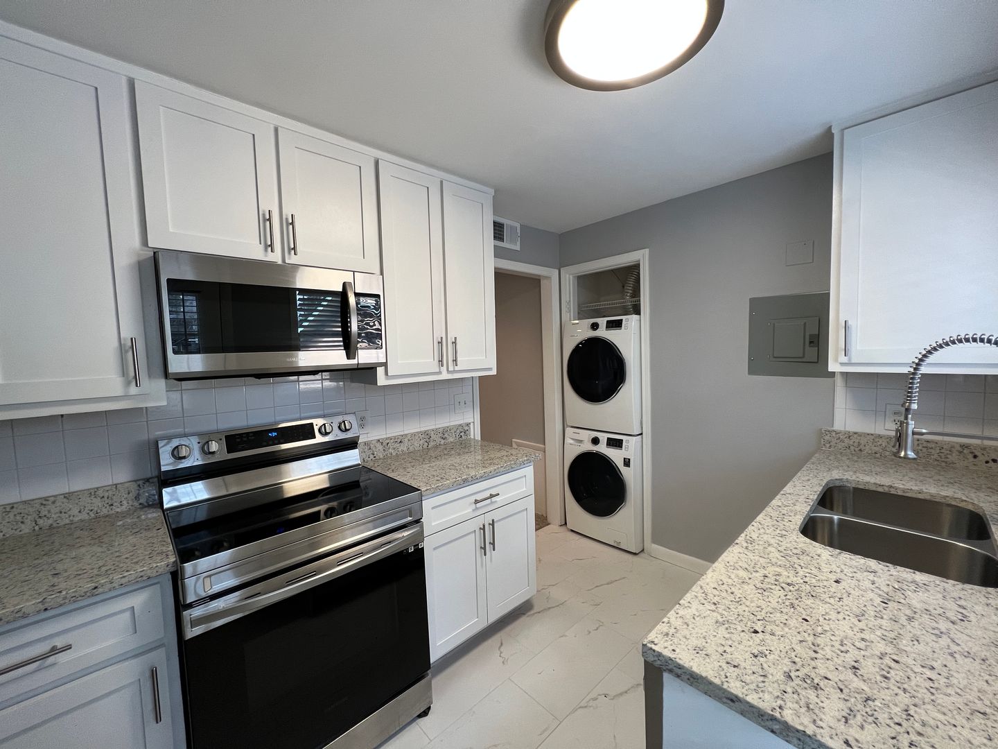 Atlanta Apartment: 3057 Pharr Court N NW.