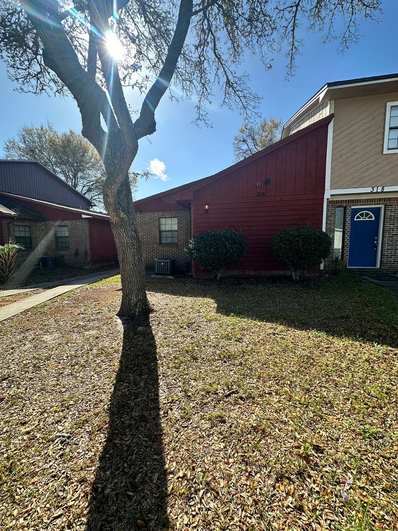 Fort Walton Beach Townhome: 316 Davenport Court