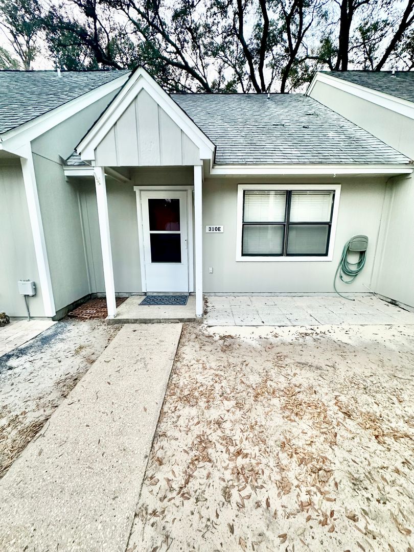 Niceville Townhome: 310 N Cedar Avenue Unit E