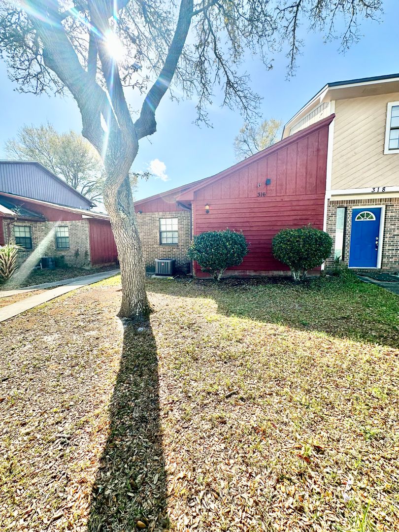 Fort Walton Beach Townhome: 316 Davenport Court