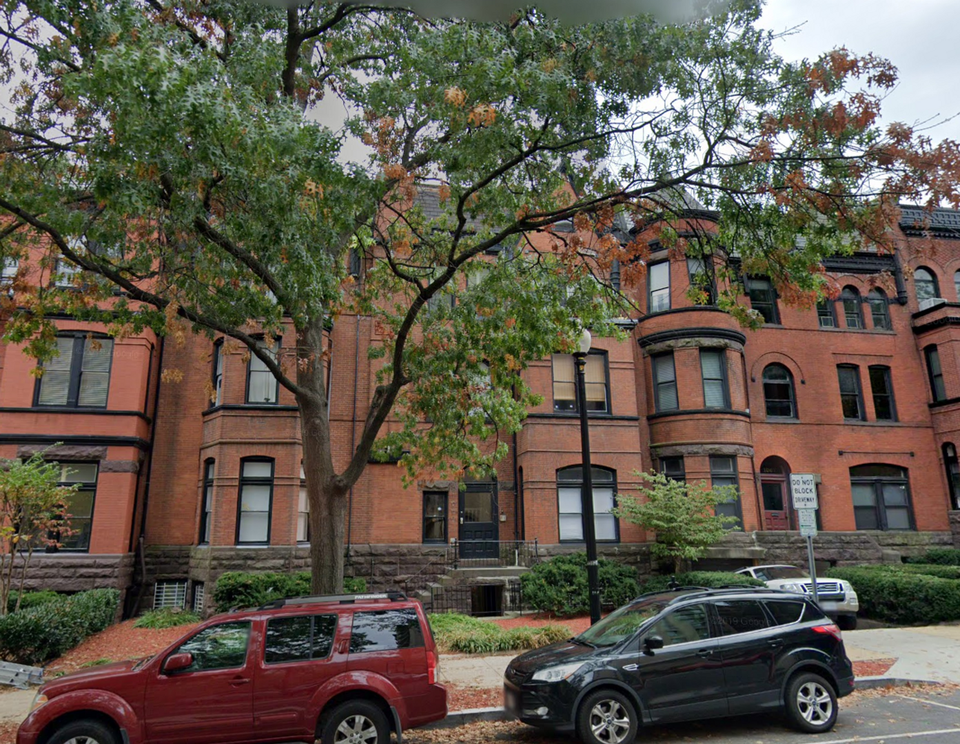 Washington Apartment: 1009 New Hampshire Ave NW