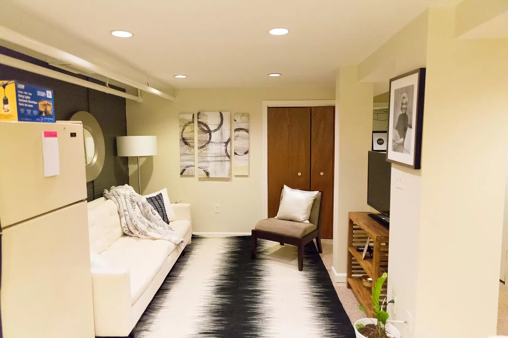 Washington Apartment: 1935 38th St NW