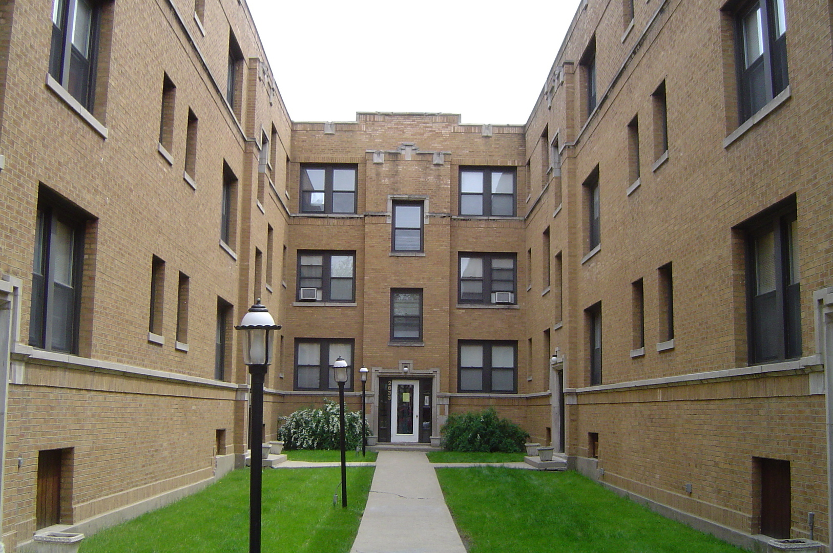 Chicago Apartment: 2631 - 2637 N Spaulding Ave