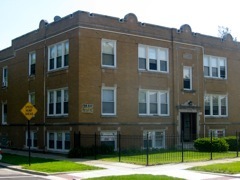 Chicago Apartment: 4541-43 W Wellington
