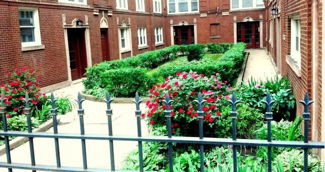 Chicago Apartment: 4709-15 W Belmont