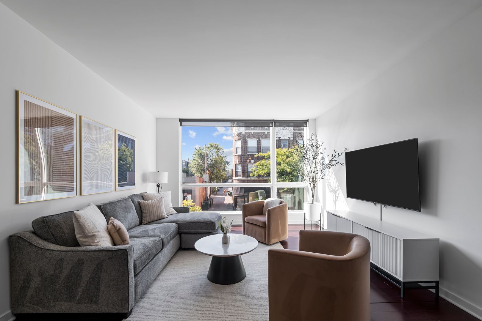 Chicago Apartment: 1244-1246 W Devon Ave