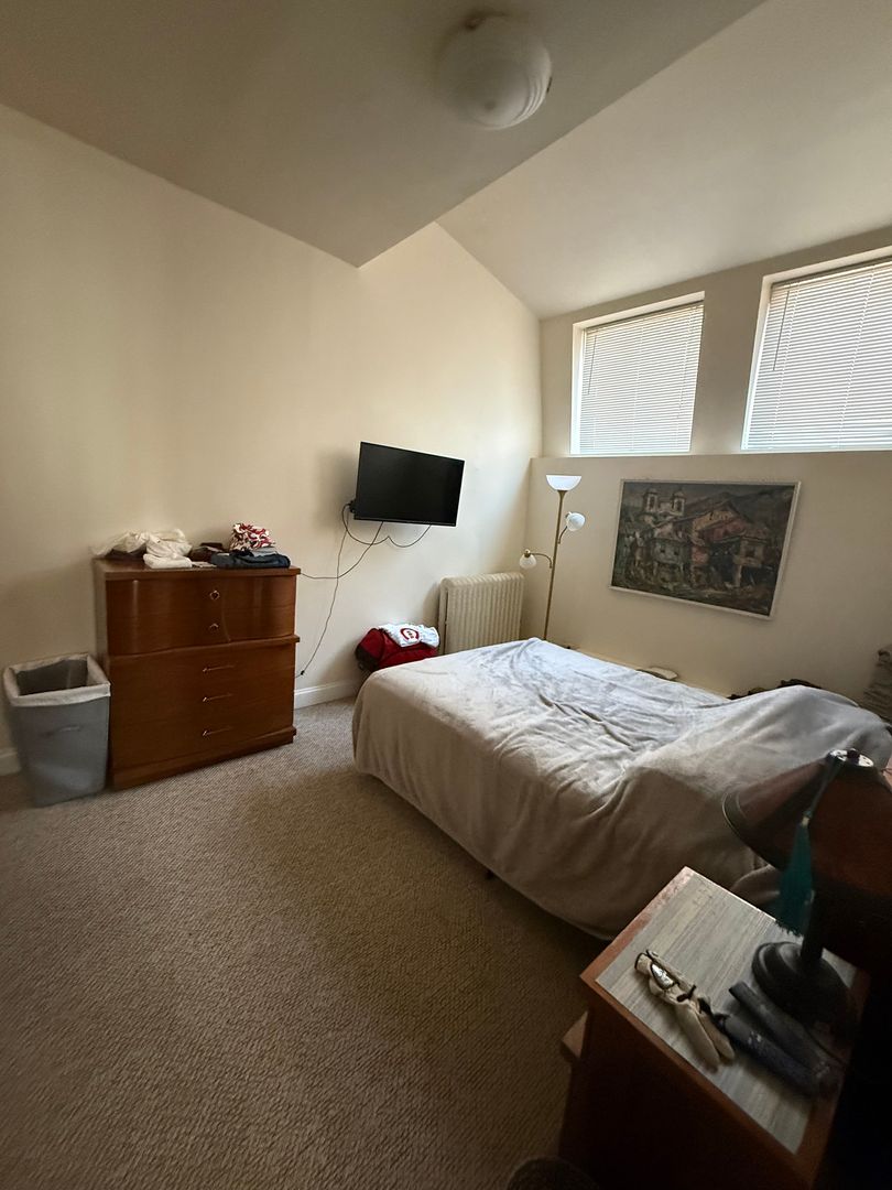 Chicago Apartment: 1436 N Astor St
