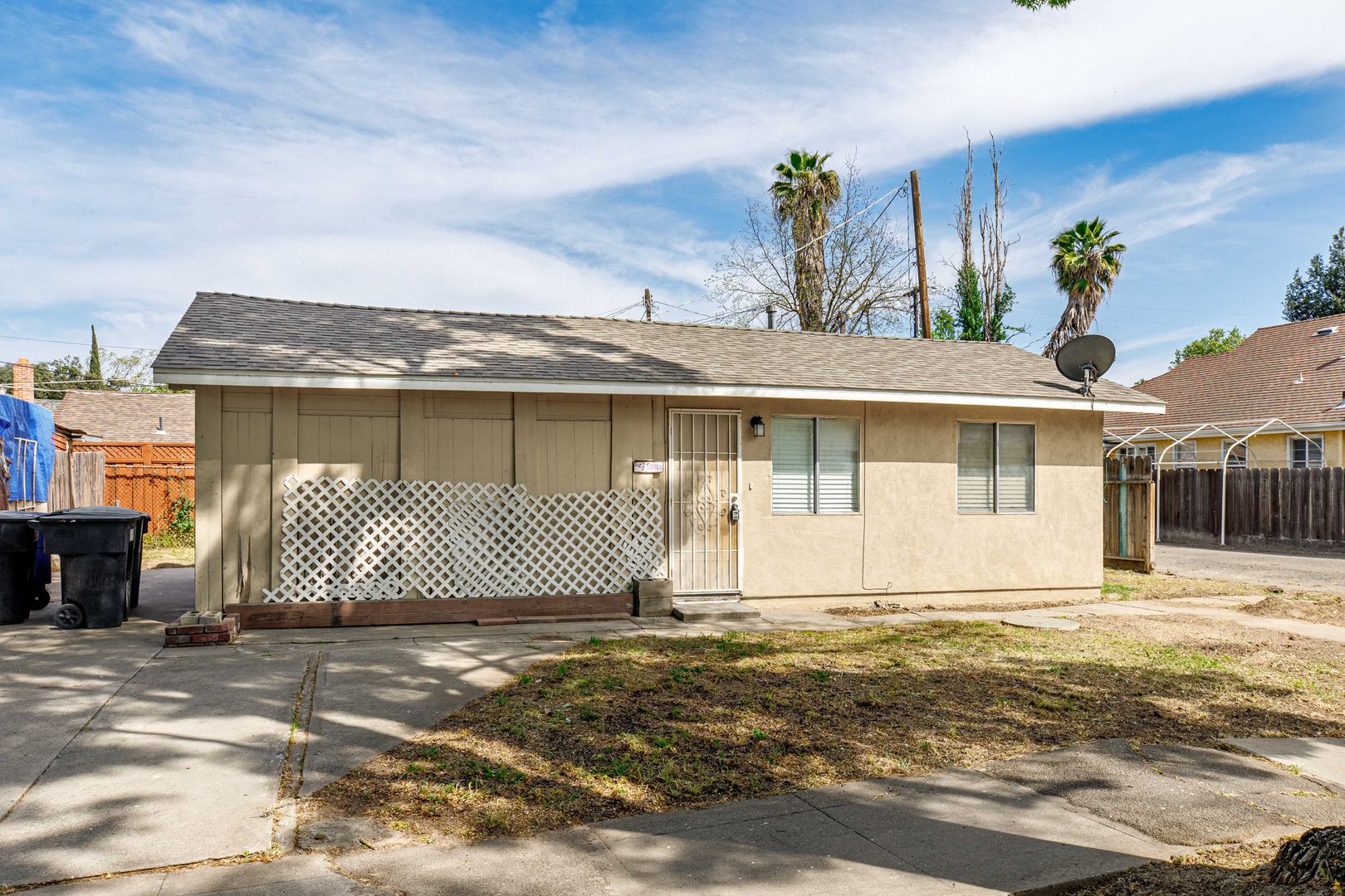 Modesto Apartment: 522 Sierra Dr