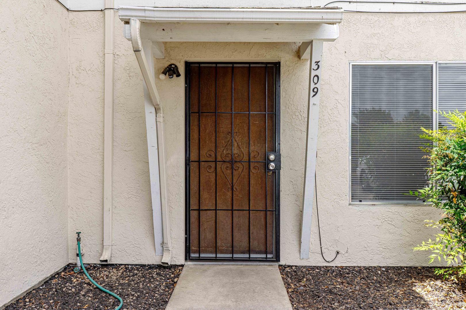 Turlock Apartment: 307-313 Almond Ave