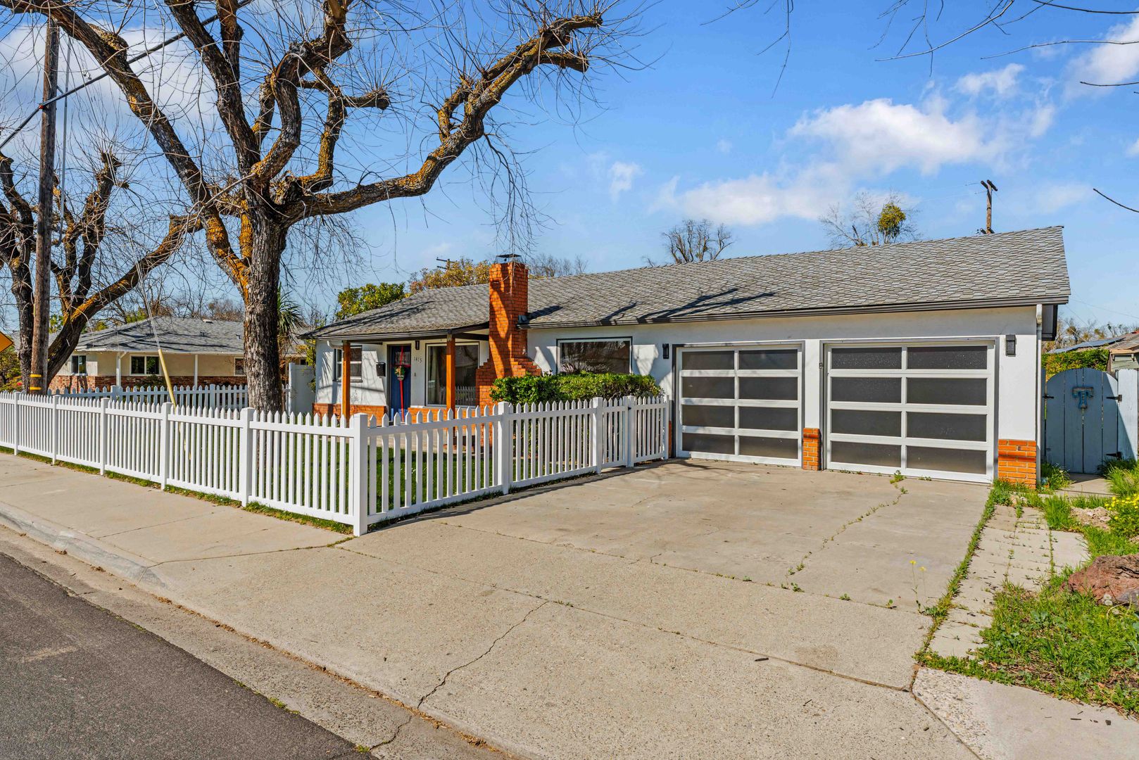 Modesto House: 1415 W Roseburg Ave