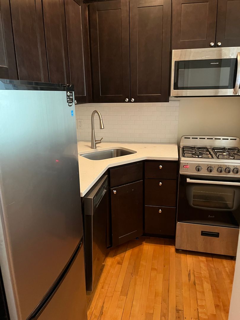 Minneapolis Apartment: 220 E 19th St - 302