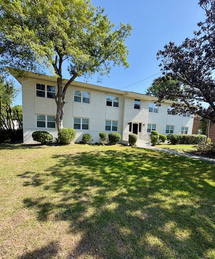Charleston Apartment: 664 Windermere Blvd - A