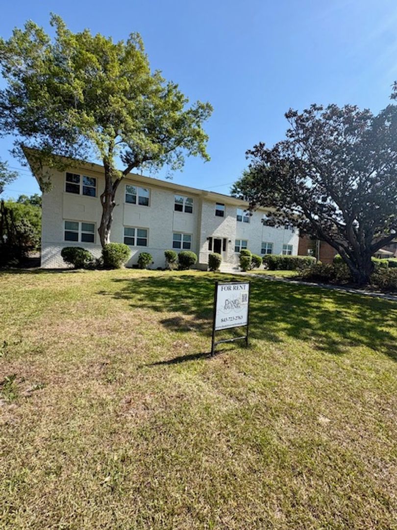 Charleston Apartment: 664 Windermere Blvd - D