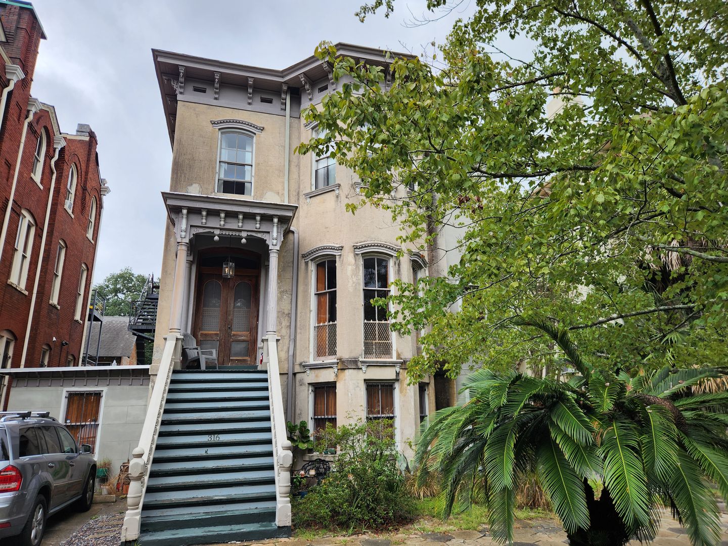 Savannah Apartment: 316 East Gaston Street