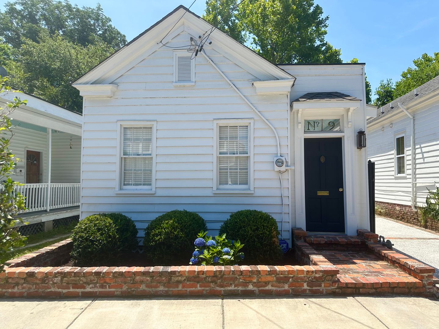 Charleston House: 9 Maverick Street