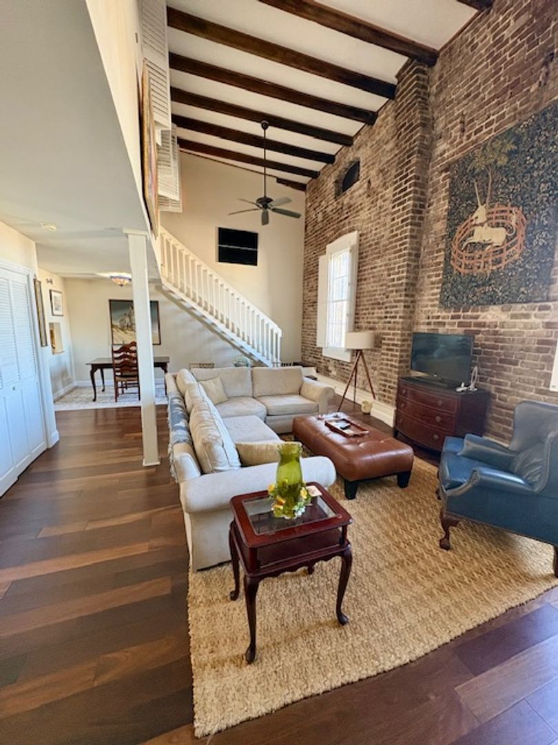 Charleston Condo: 3 Queen Street