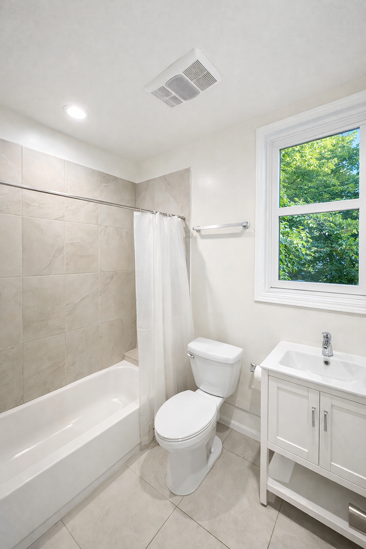 South San Francisco Apartment: 401 Commercial Avenue