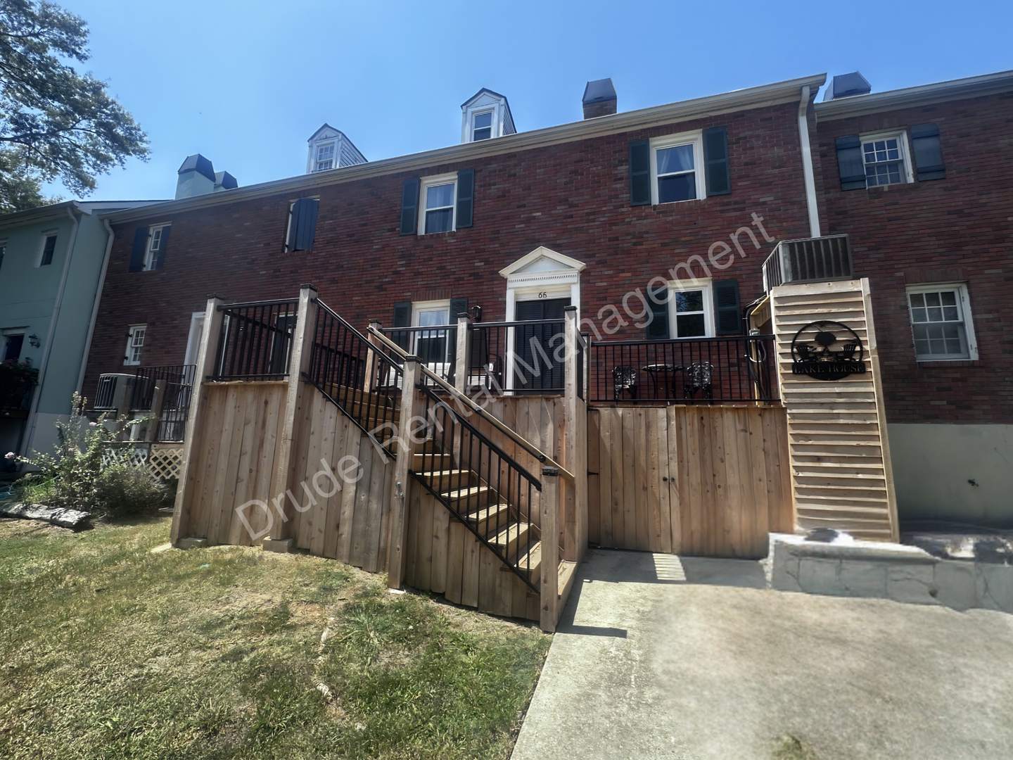 Madisonville House: 65 Rue Du Sud