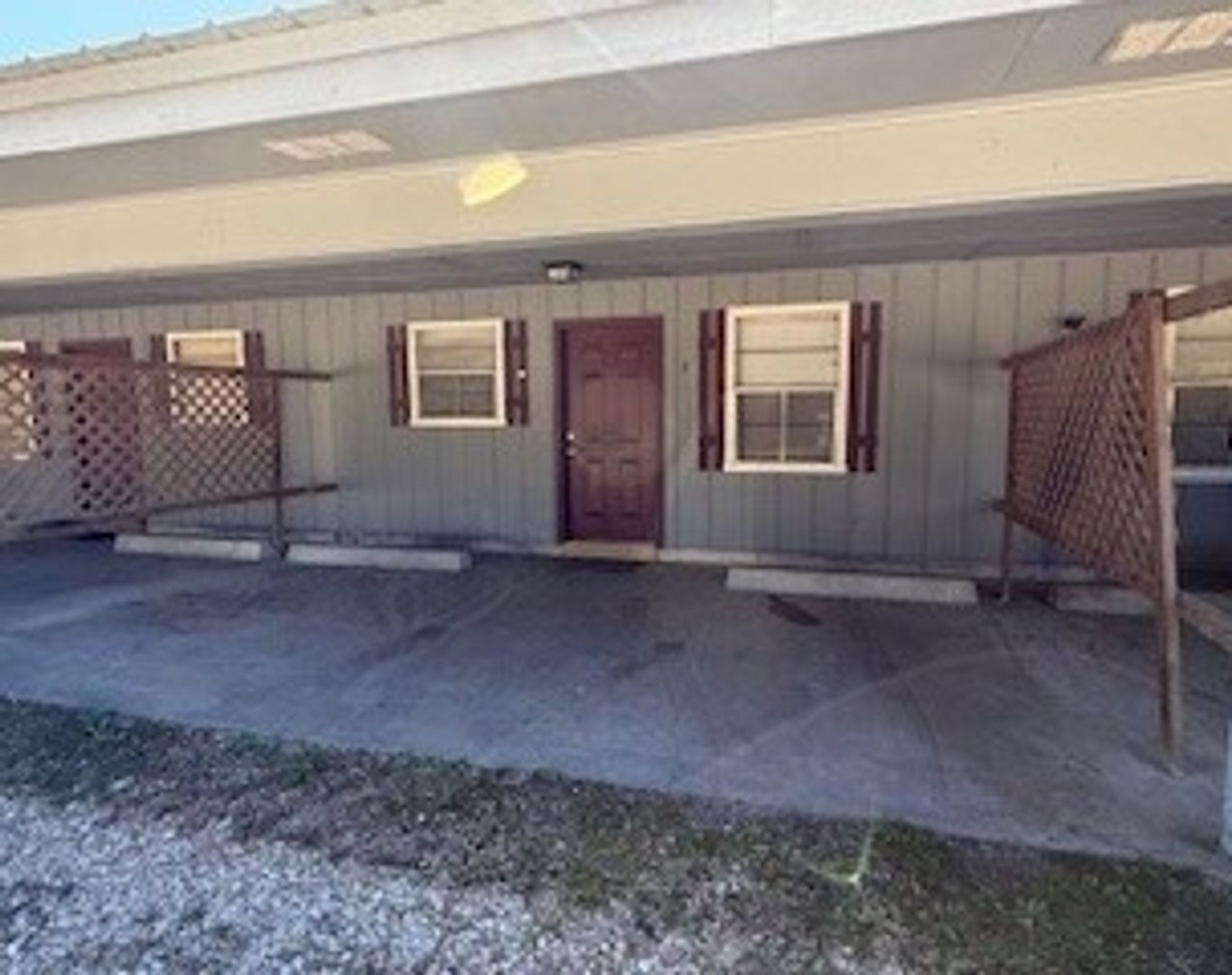 Hammond Apartment: 43334 Happywoods Road Ext